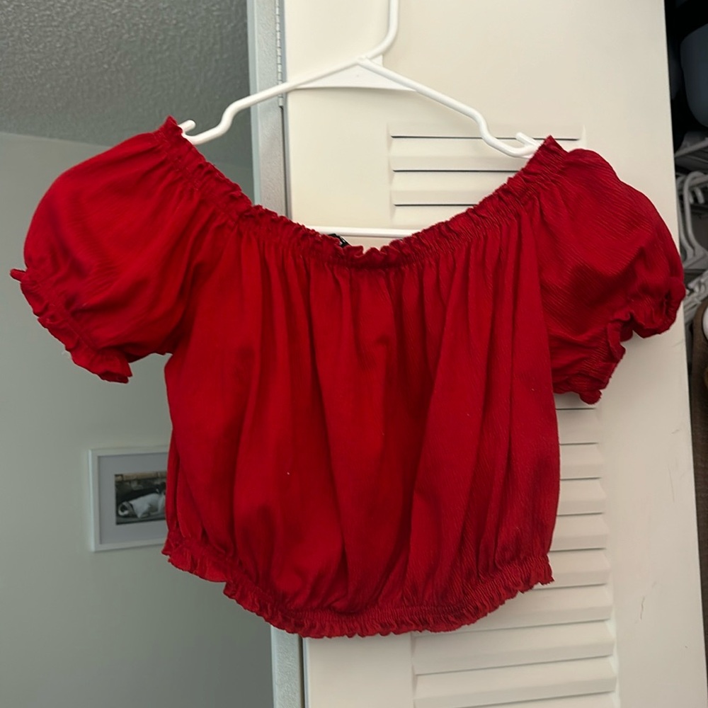 Red puff crop top